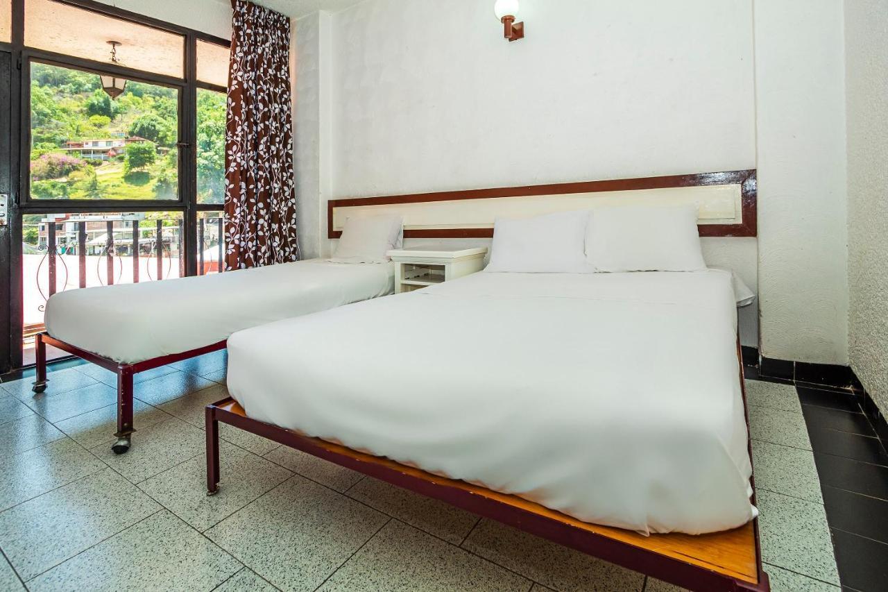 Capital O Hotel Del Real Temascaltepec Bagian luar foto